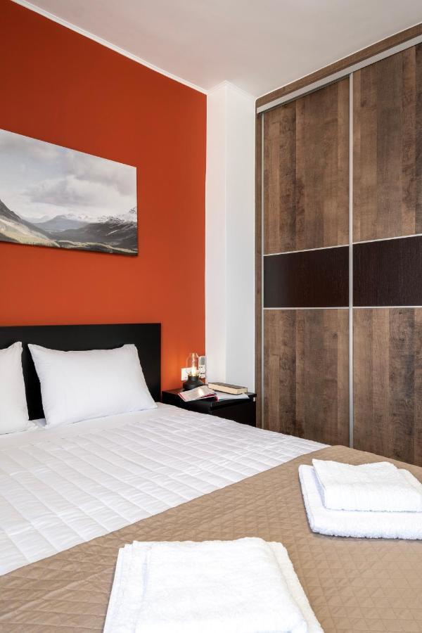 Urban Elegance, 3-Bedroom Flat In Heart Of Chania Hriszí Aktí Haniá Kültér fotó